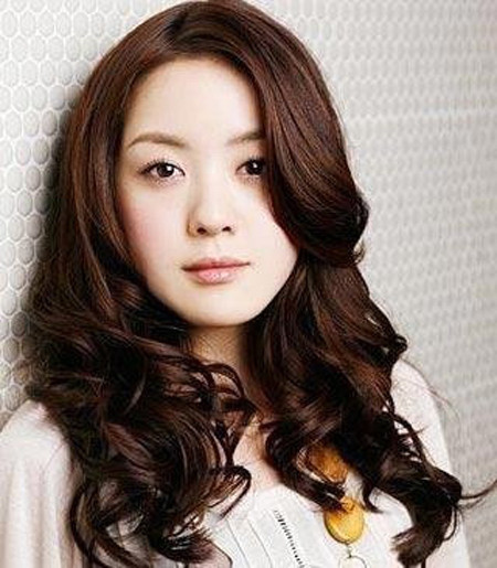 细数长脸女生适合的发型 漂亮发型修颜柔美