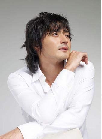 2013潮流韩式男生发型 瞬间提升个人魅力