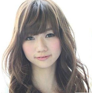 韩式刘海怎么弄好看 甜美卷发发型最显瓜子脸