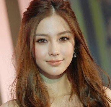 长脸女生适合的发型图片 五款精美发型让脸更小巧