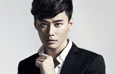 男士斜庞克发型图片详细 明星演绎不一样的潮男范