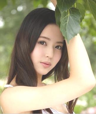 大脸女生斜刘海发型图片设计 让你瞬间拥有迷人小脸